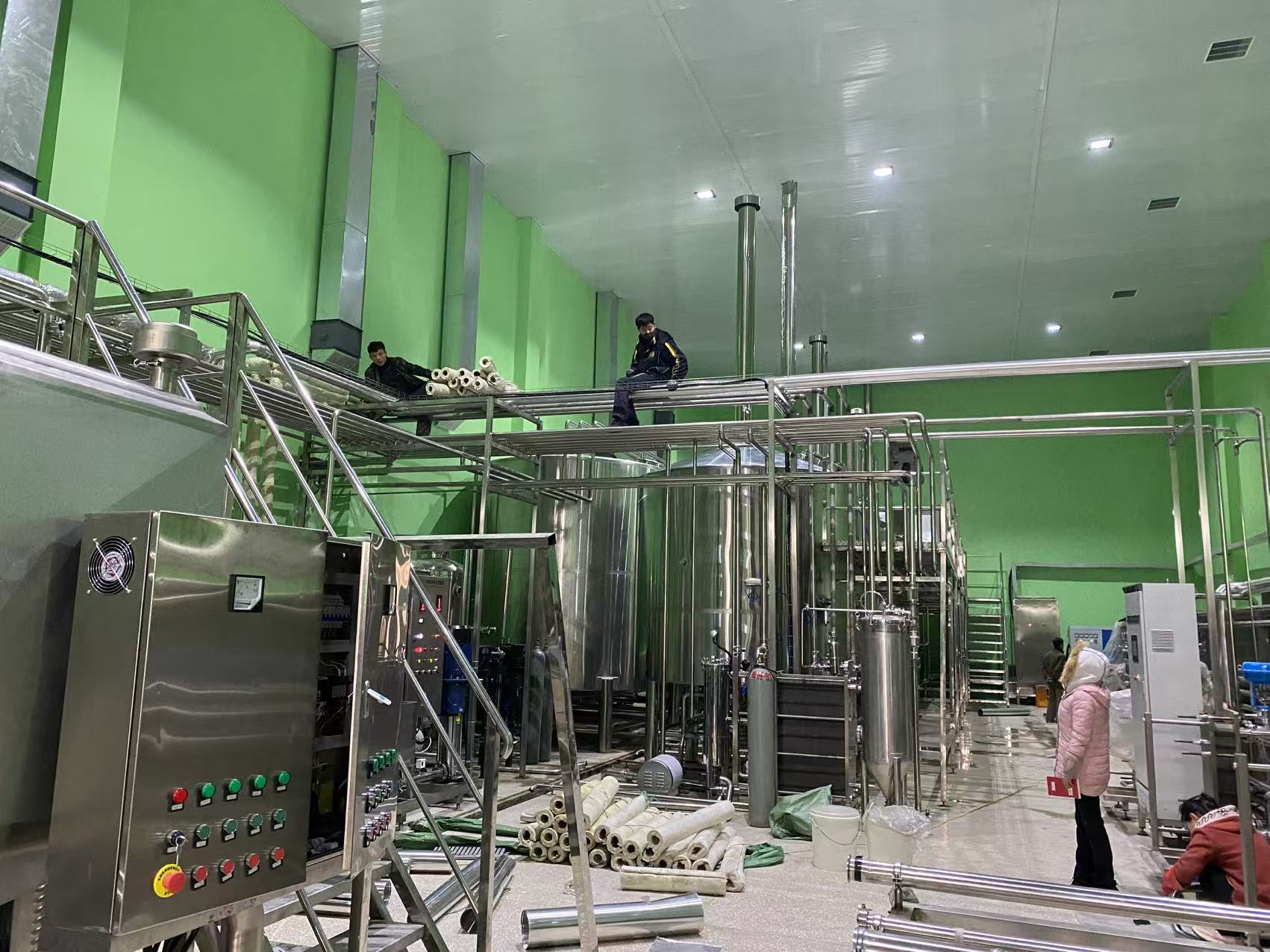 崇明精酿啤酒设备厂—精酿啤酒设备制造：传承工艺与创新科技的交融